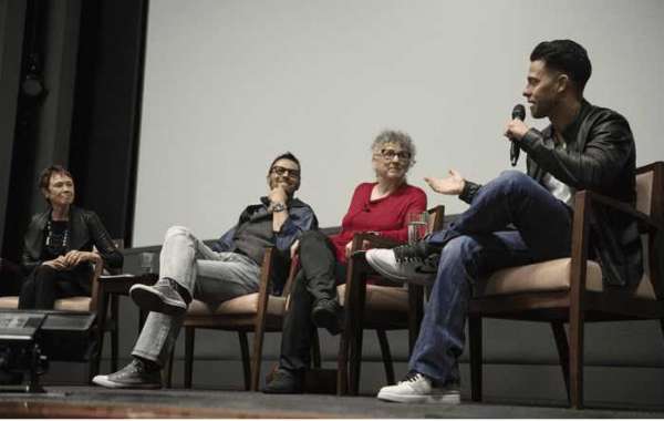 Seth Gamble Gives UCSB Students An Earful On Adult Industry Panel