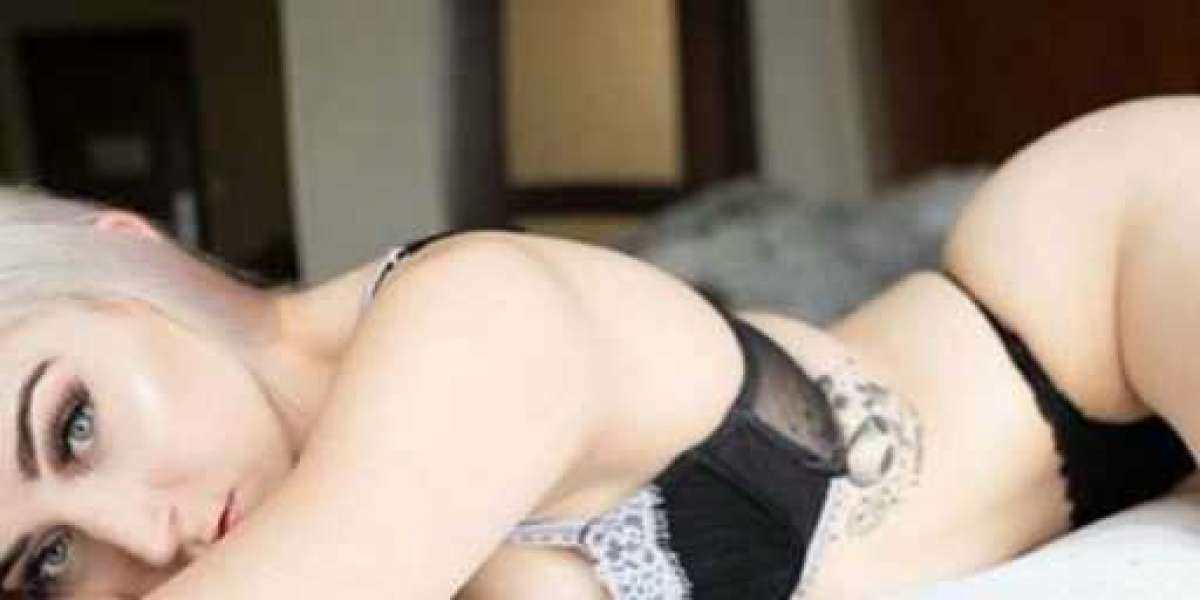 Cameron Minx Talks with Captain Jack