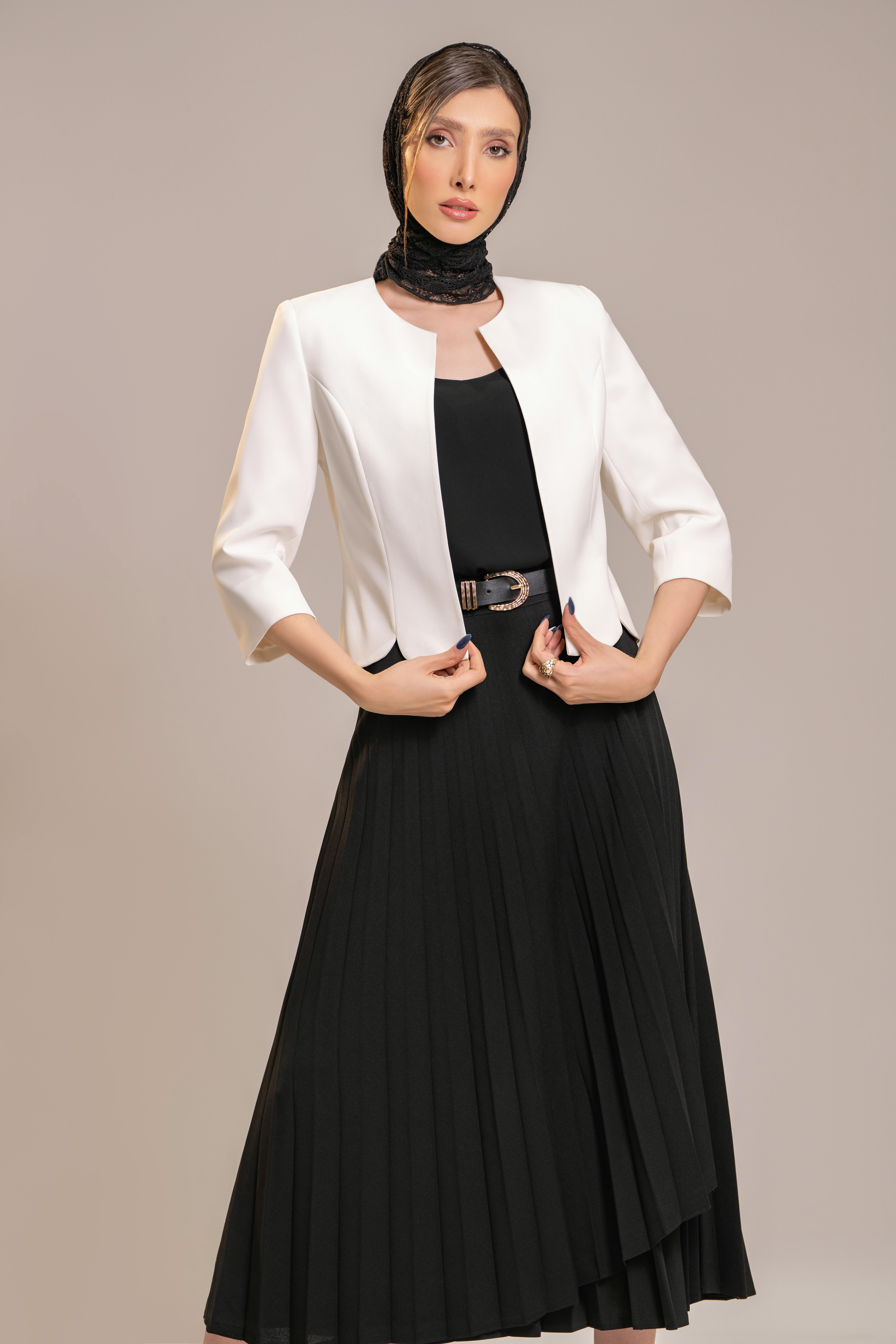 "Olivia Attwood Reveals Desire to Look Like a 'Sex Doll' During Cosmetic Surgery"